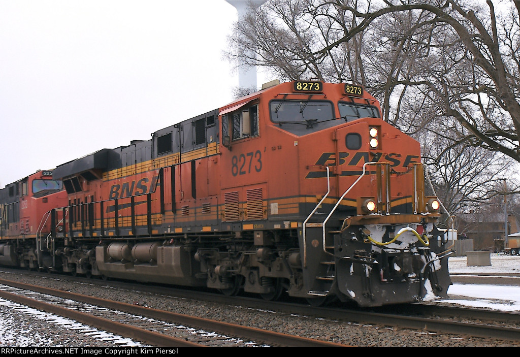 BNSF 8273